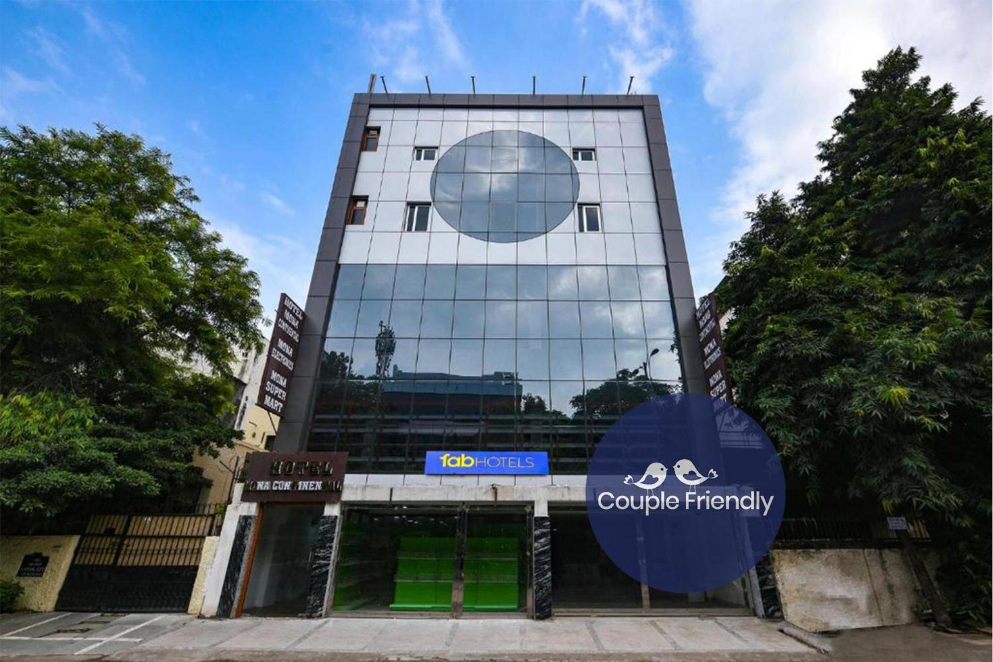Fabhotel Mona Continental - Nr Laxmi Nagar It Hub New Delhi Exterior photo